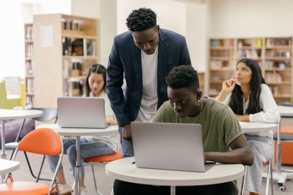 National Student Laptop Scheme: Clear Benefits for Students